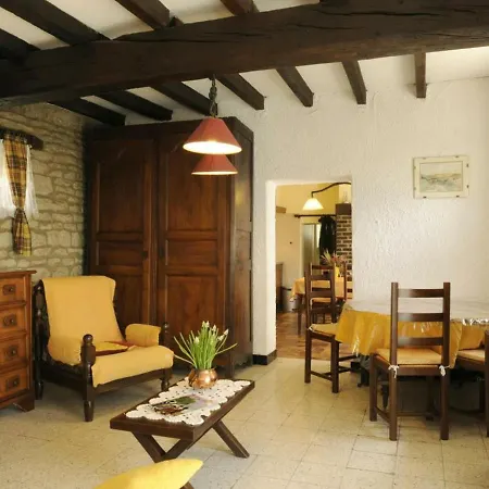 Montigny-les-monts, 2 Pieces, 2 Personnes - Fr-1-543-93 بيت للعطل *